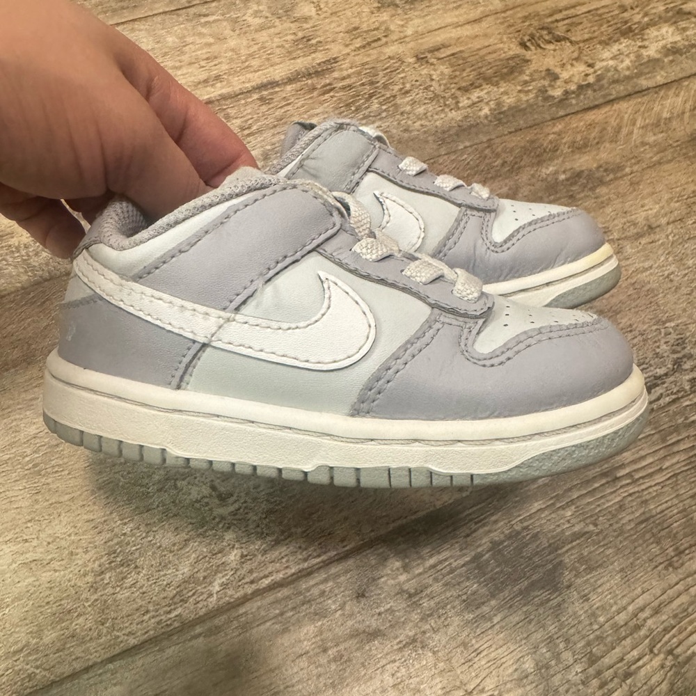 Kids' Nike Gray dunks size 7c Sneakers
